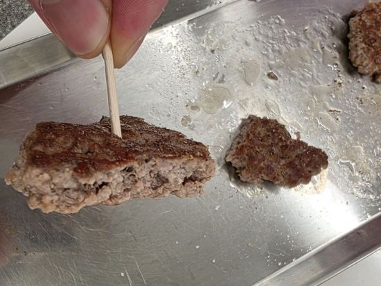 "경쟁자가 없다" 먹어보고 바로 투자 결정…주방 로봇에 돈 몰리는 이유[흑백요리봇]②