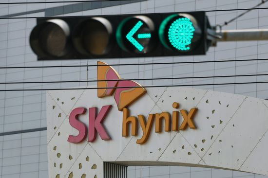 "SK하이닉스 280만원까지 쭉쭉, AI 본편 시작도 안해" 증권사가 자신하는 이유[클릭 e종목]