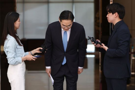 삼성전자, 사측 대표 교섭위원 전격 교체…노사 대화 재개한다(상보)