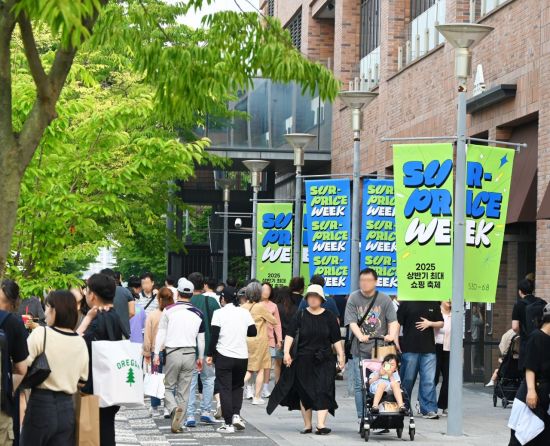 외국인 역대급으로 몰려오더니 '5.9조' 사용…유례없는 호황 기대되는 백화점