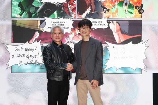 네이버, AI팩토리 외부사업 시동…'성장주' 서사 회복[클릭 e종목]
