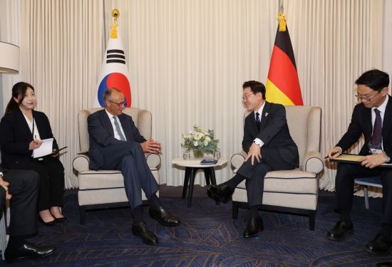李대통령, 오늘 메르츠 獨 총리와 회담…첨단산업·방산 협력 논의