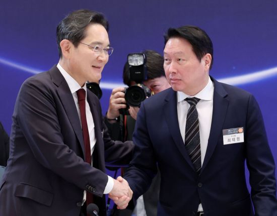 "삼성·하이닉스만 보이나요"…1000조 용인 공장에 조용히 웃는 株[주末머니]