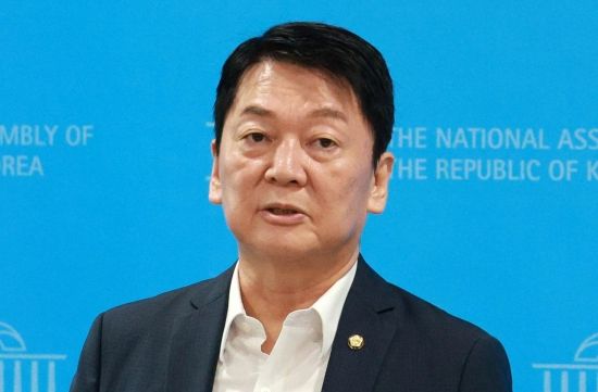 안철수 "李, 'SK 솔리다임' 상장 막아야…방치하면 국장 종말"