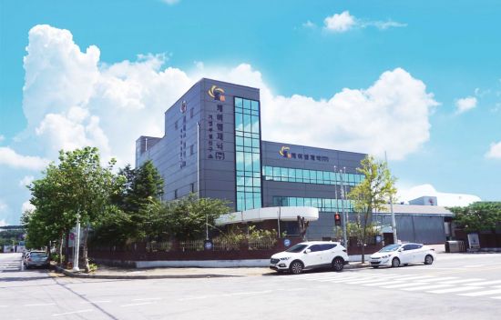 케이엠제약, 상반기 매출 13% 증가…OEM·ODM 타고 해외 공략 '속도'