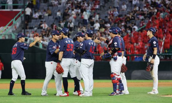 '18조원에 팔린 농구팀'…팬심이 돈 되는 시대, 롯데자이언츠도 투자자산 될까[주末머니]