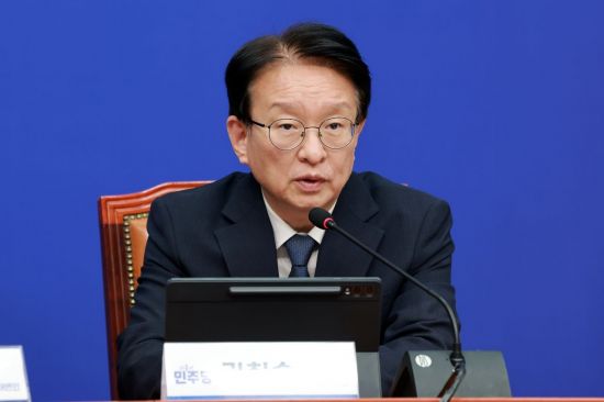 與 "추석 민생 목소리 뼈아파…조희대, 대통령에 비수 꽂아" 대표 이미지