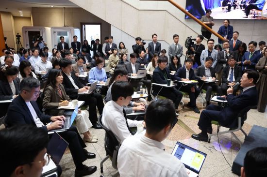 李대통령 "전작권 반드시 조기 환수해야…충분히 할 수 있어"