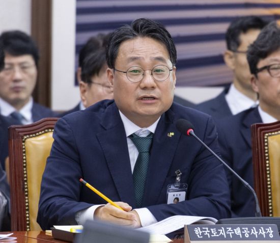 LH 사장 "집값 상승은 前 정부 공급 부족 때문…공급 본격화로 폭락할 것"
