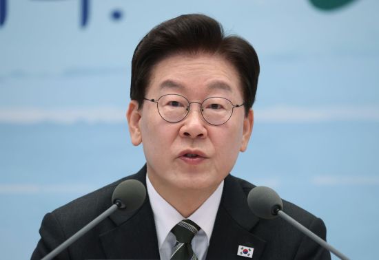 李대통령, 우원식 전 국회의장과 90분 오찬…'통합' 강조