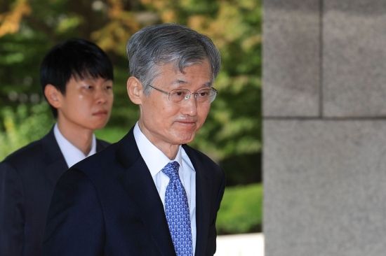 與도 반신반의 '조희대 국조'…野는"탄핵 방아쇠"
