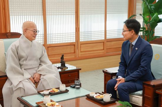 임광현, 진우스님 예방…"불교계 선명상·문화사업 적극 협력"