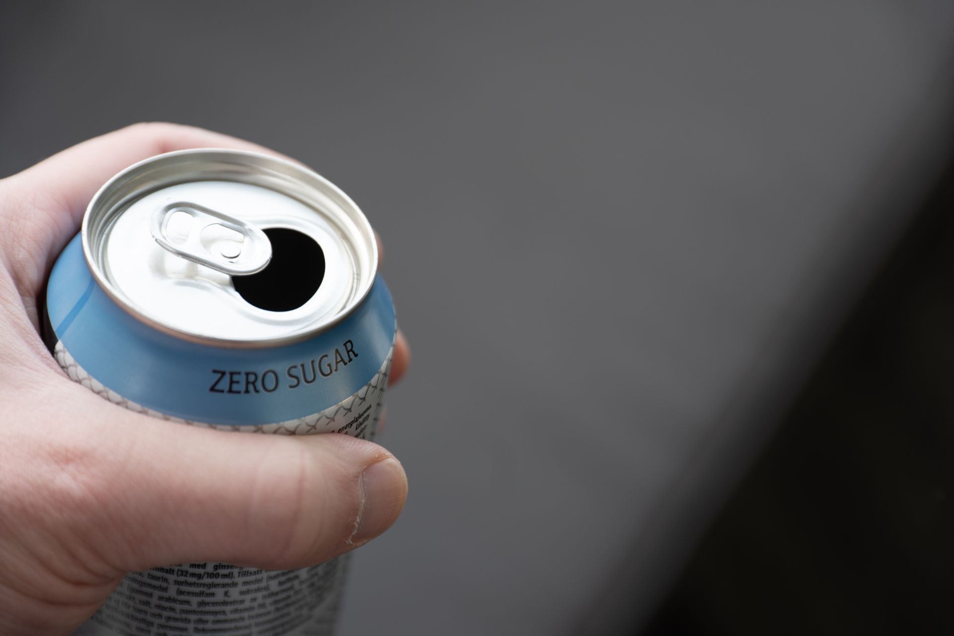 즐겁게 건강함을 추구하는 '헬시 플레저' 문화가 대세로 자리 잡으면서 제로 음료를 찾는 소비자가 늘었다