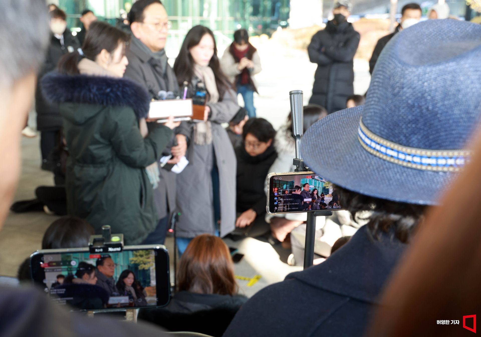 유튜버 우순씨 "실시간 중계는 필수다""특히 생중계 중 시청자들이 후원금을 보내주는 경우가 많아 직접적 수익 창출에 도움이 된다"