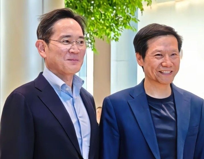 李, 샤오미 회장 등과 회동글로벌 인맥 관리 돌입