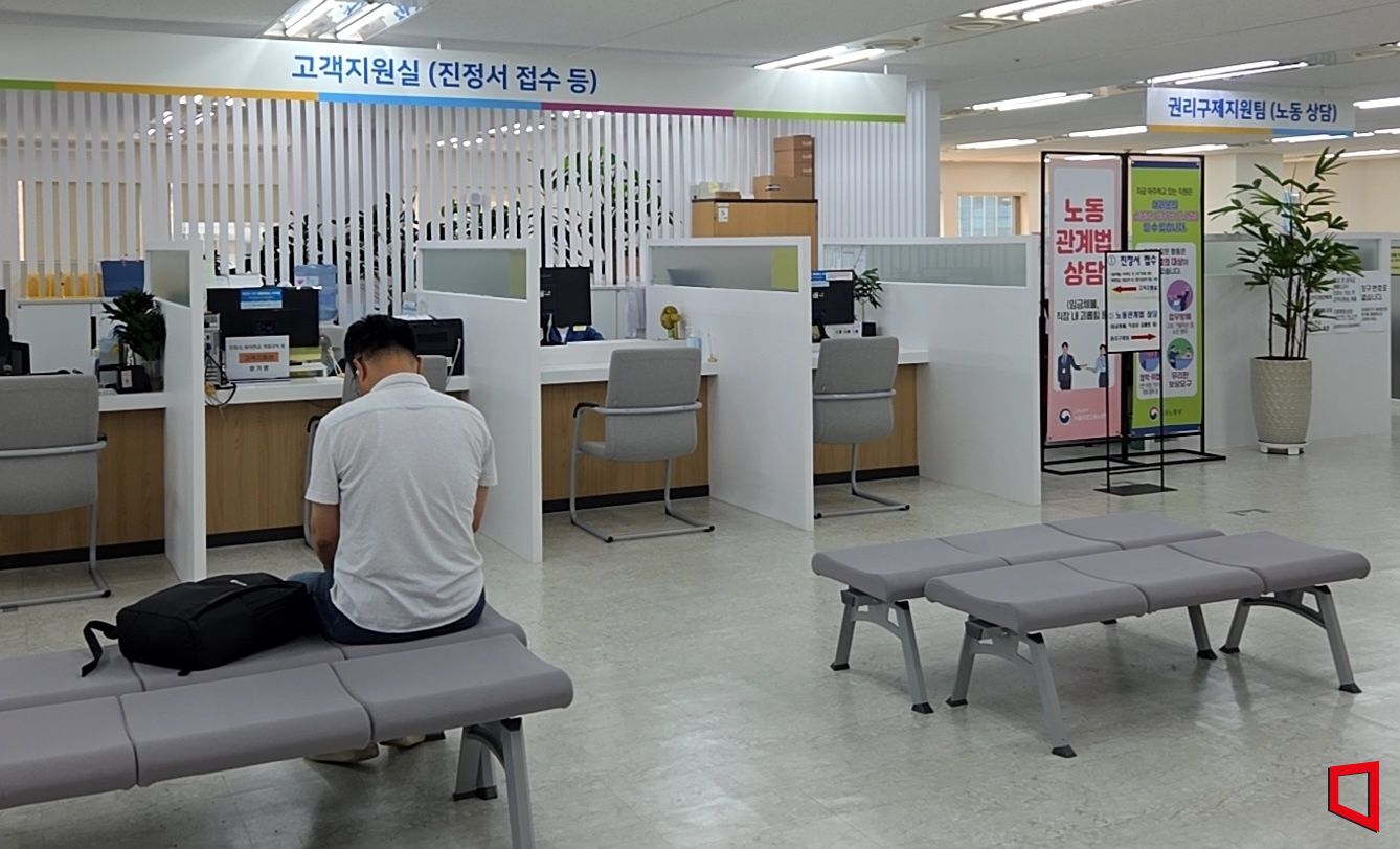 악덕 사업주가 떠넘긴 임금 정부가 대신 지급지난해 대지급금 규모 7242억…10년전의 2.7배올해 1~4월에만 2330억…대지급금 매년 6000억
