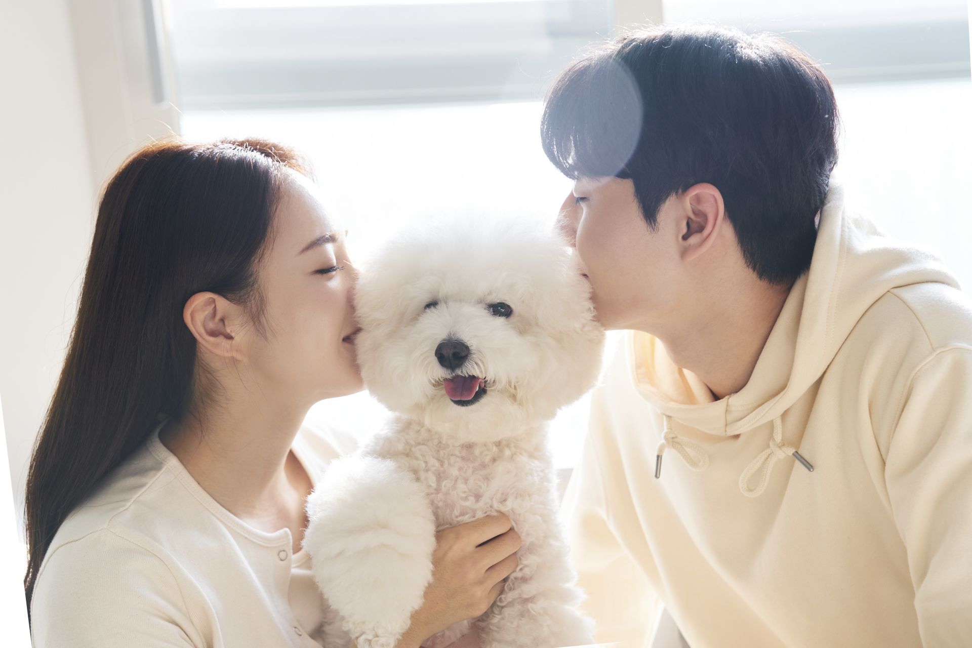 반려동물이 행복하고 건강하게 살 수 있도록 아낌없이 지출하는 '펫플렉스' 문화가 확산하고 있다. 게티이미지뱅크