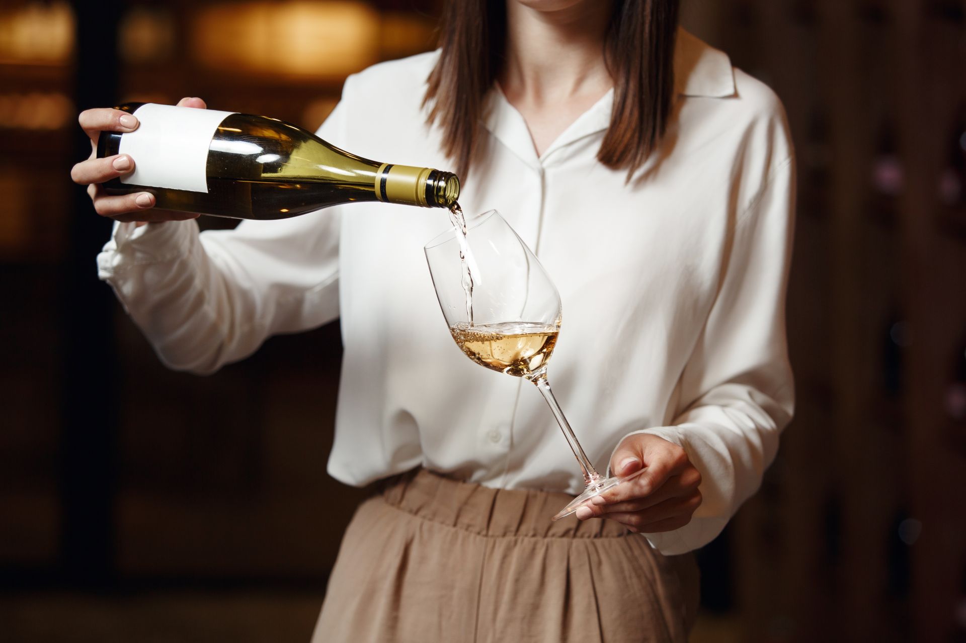 와인 업계는 이런 망설임을 해결할 방법으로 '블라인드 테이스팅(Blind Tasting)'을 고안했다.