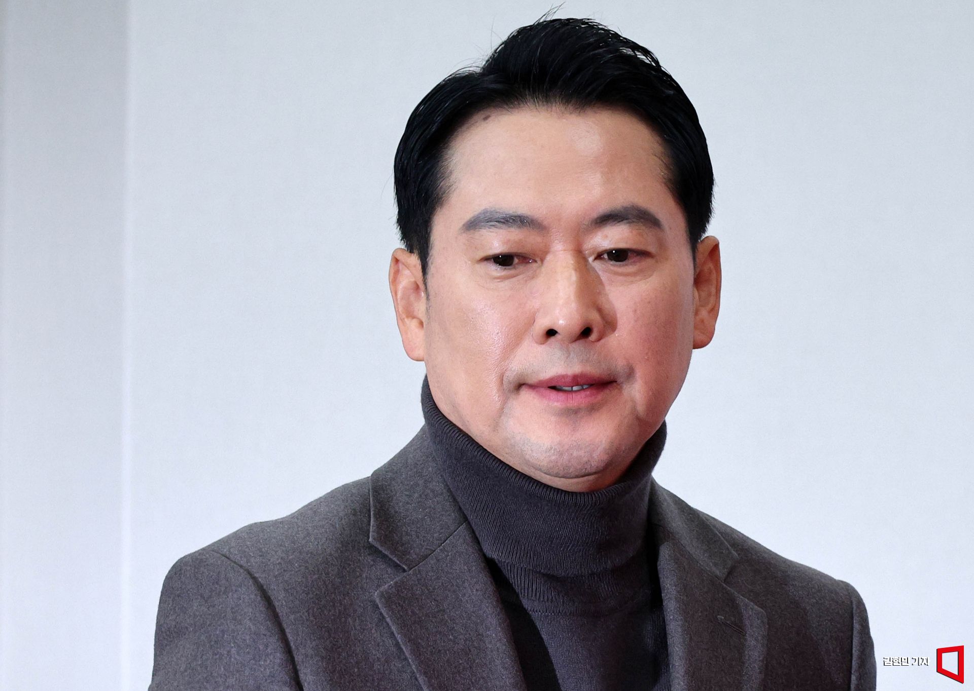 장동혁 국민의힘 대표도 지난해 10월 국회에서 열린 행사에 참석해 "이재명 정부는 입으로 코스피 5000을 외치고 있지만 단호하게 말한다"며 "민주노총에 사로잡힌 정부로는 절대 달성할 수 없다"고 주장한 바 있다.