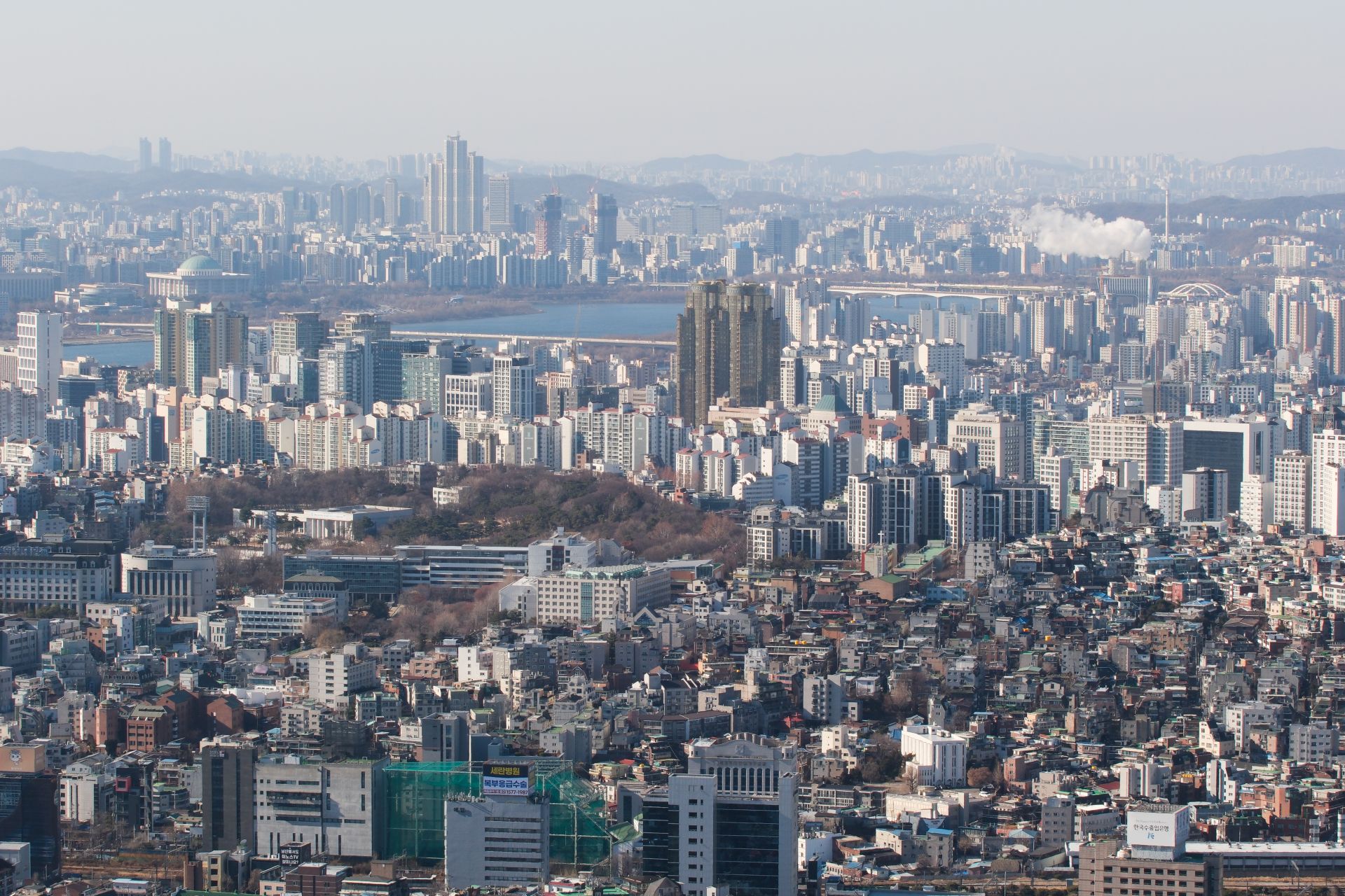 고가 월세 지역 확산세 구축 아파트도 예외 無  임차가구 부담 가중 우려 주거 불안 장기화 조짐