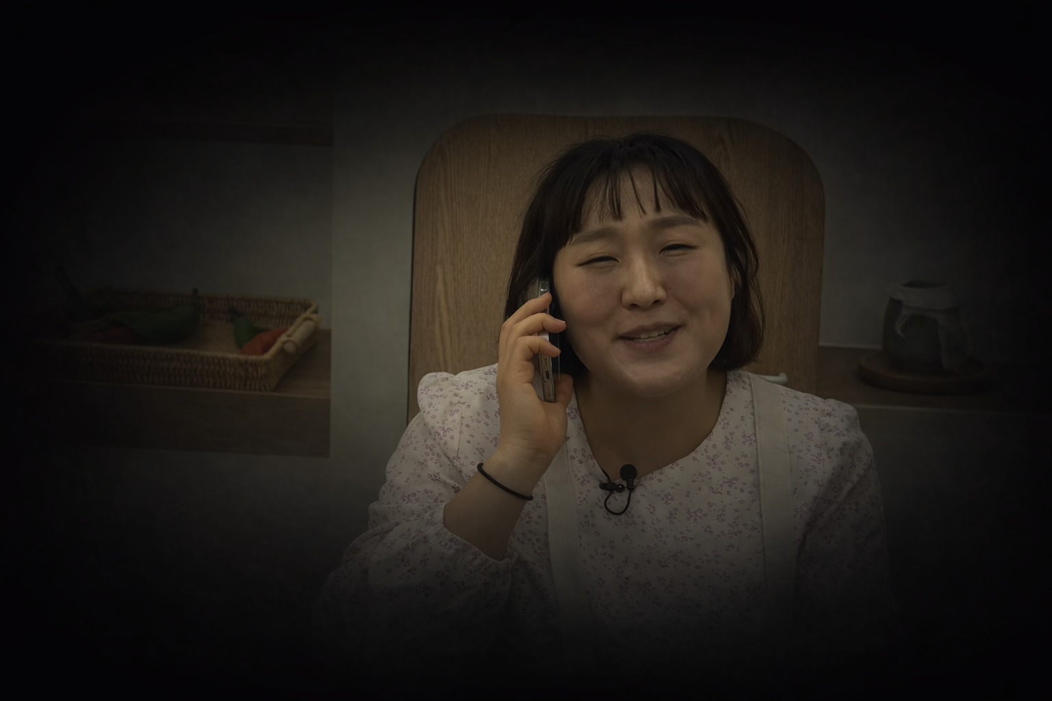 개그맨 이수지가 지난 7일 유튜브 채널에 올린 '휴먼 다큐 진짜 극한직업' 영상의 한 장면. 이수지 유튜브 채널 '핫이슈지'.