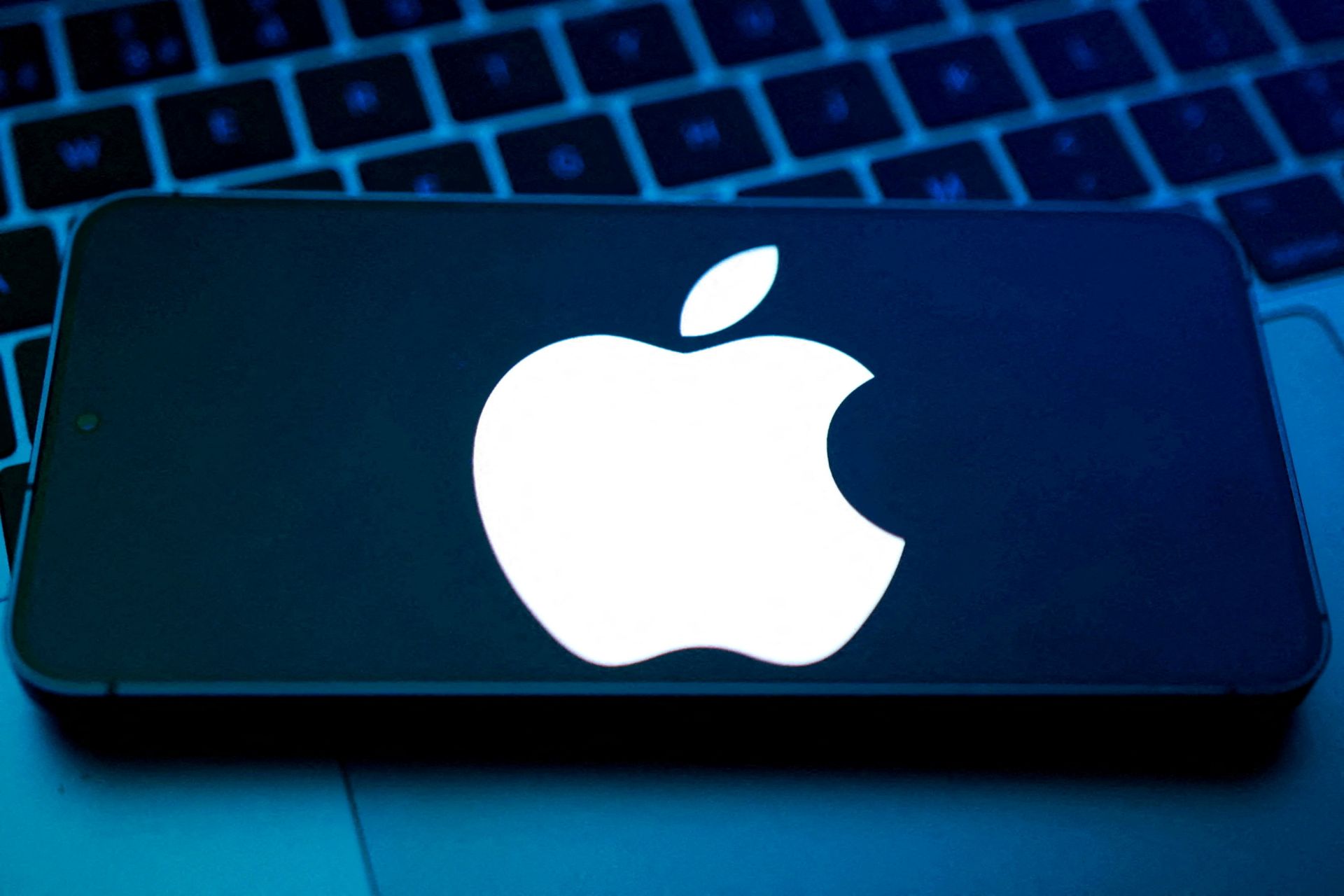 Apple delays launch of AI features in new products